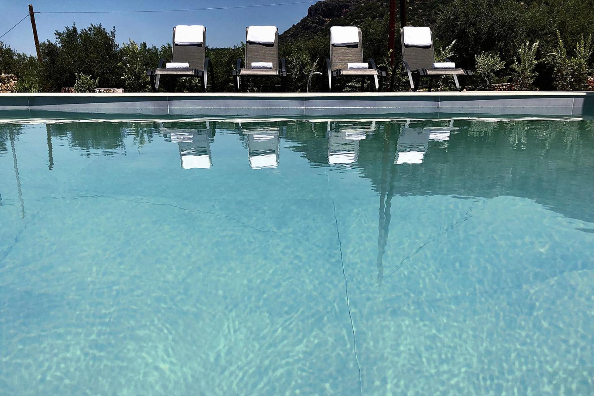 Riverstone With Private Pools * Lévktron